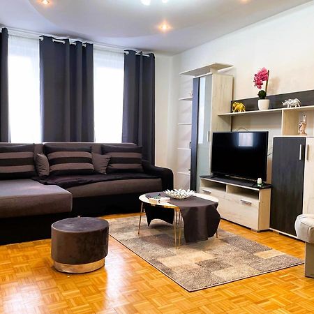 Royal Palace - City Center Accommodation Bucureşti Eksteriør bilde